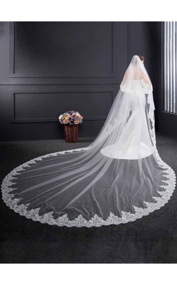 Two-tier Lace Applique Edge Cathedral Bridal Veils With Lace