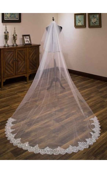 Two-tier Lace Applique Edge Cathedral Bridal Veils With Lace