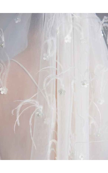 One-tier Cut Edge Fingertip Bridal Veils With Lace