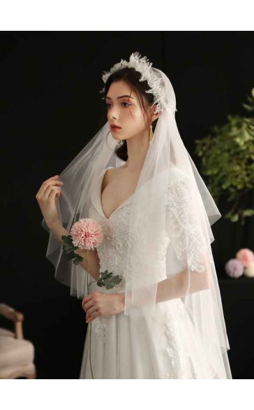 One-tier Cut Edge Fingertip Bridal Veils With Lace